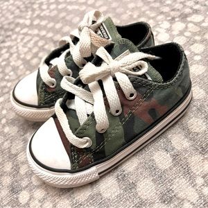 Camo print Converse sneakers Toddler size 8